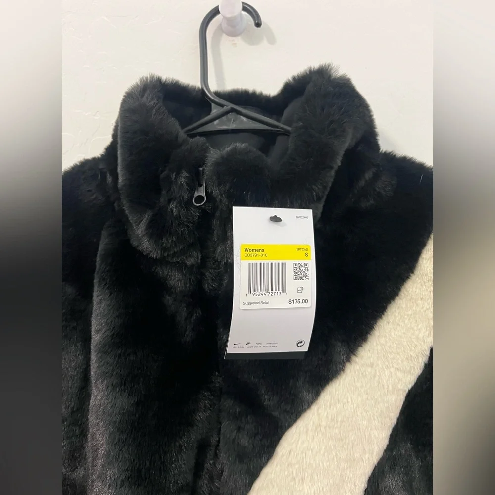 New $175 Nike Black Fur Full Zip Jacket DO3791-010 womens Oversized Small - Picture 5 of 7